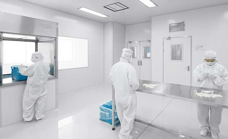 新建醫(yī)療器械工廠的生產(chǎn)企業(yè)應(yīng)當(dāng)具備什么條件和要求？