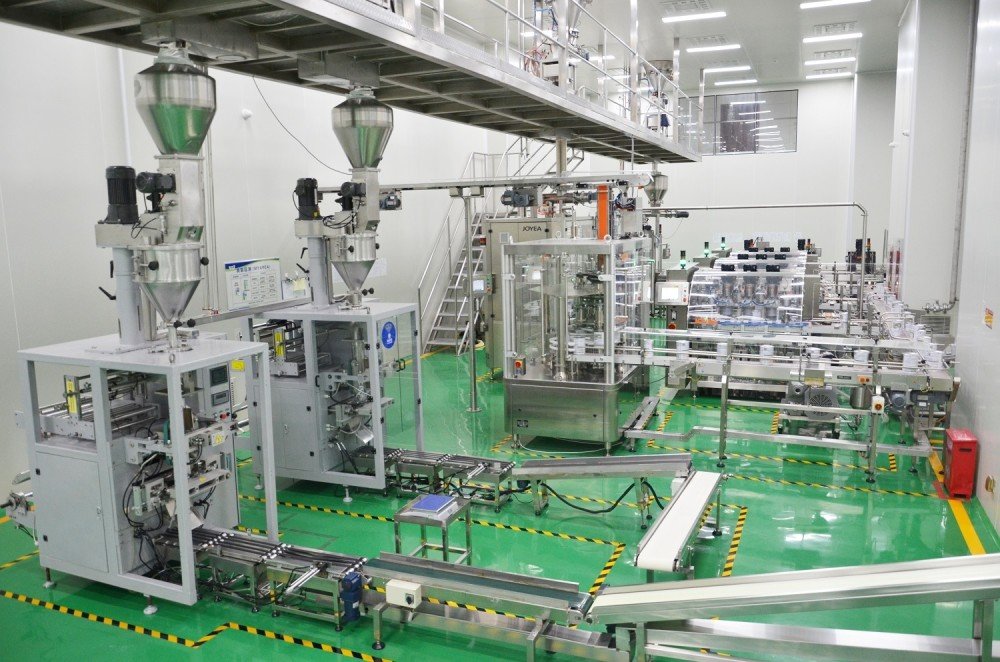 走進雅泰乳業(yè)，探秘十萬級無塵車間生產(chǎn)線